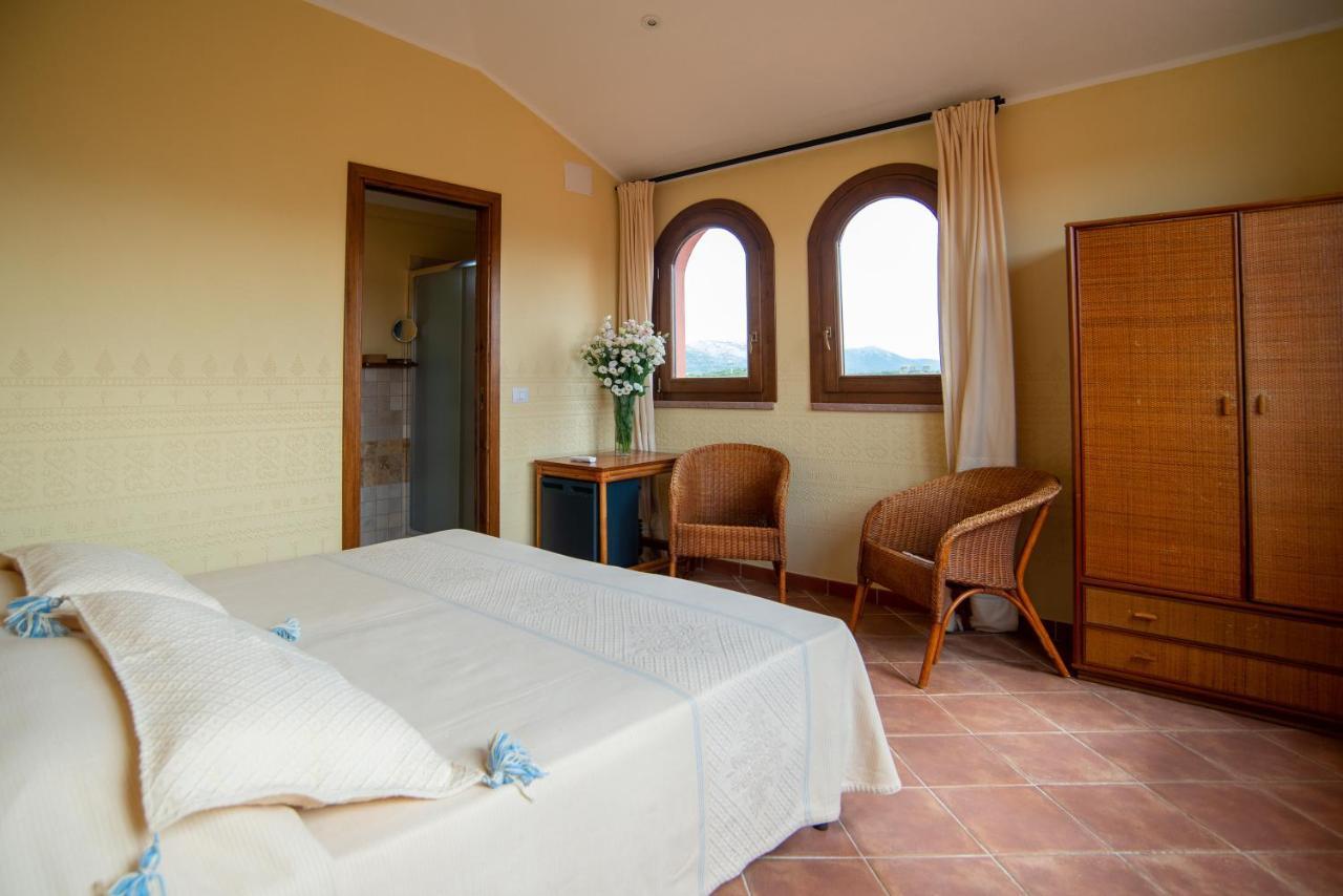 S'Ena Hotel Arbus Εξωτερικό φωτογραφία